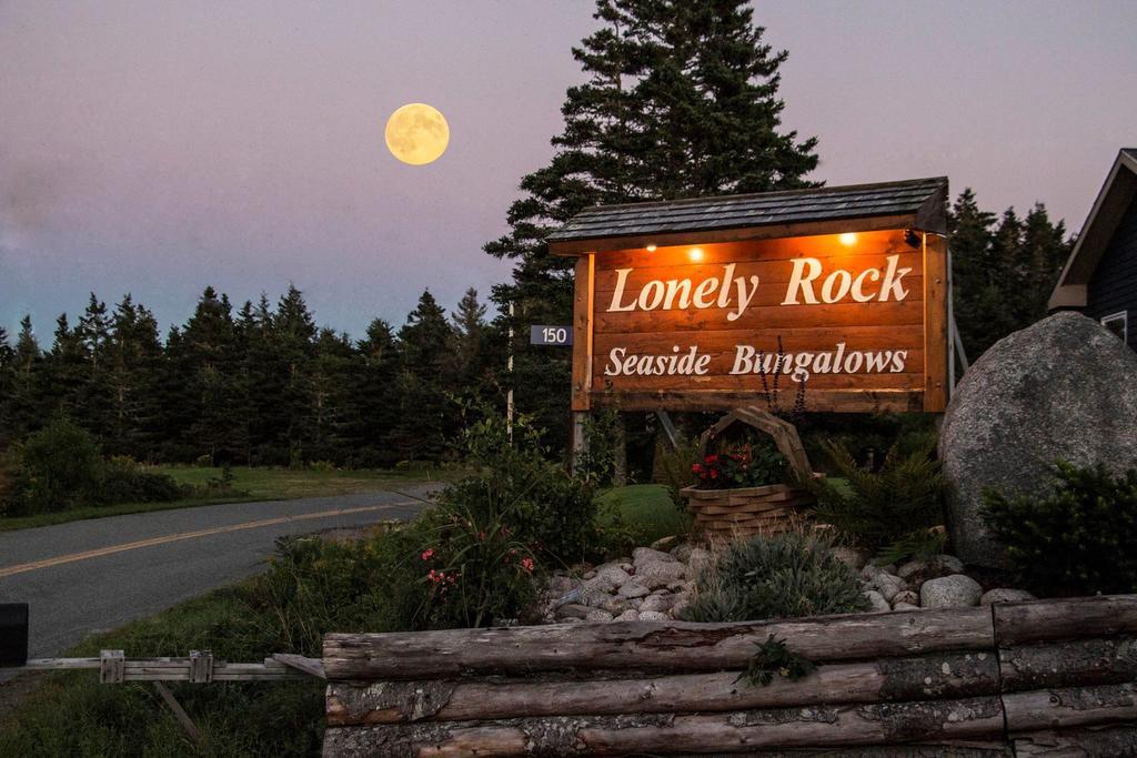 Lonely Rock Seaside Bungalows Larry's River Zewnętrze zdjęcie